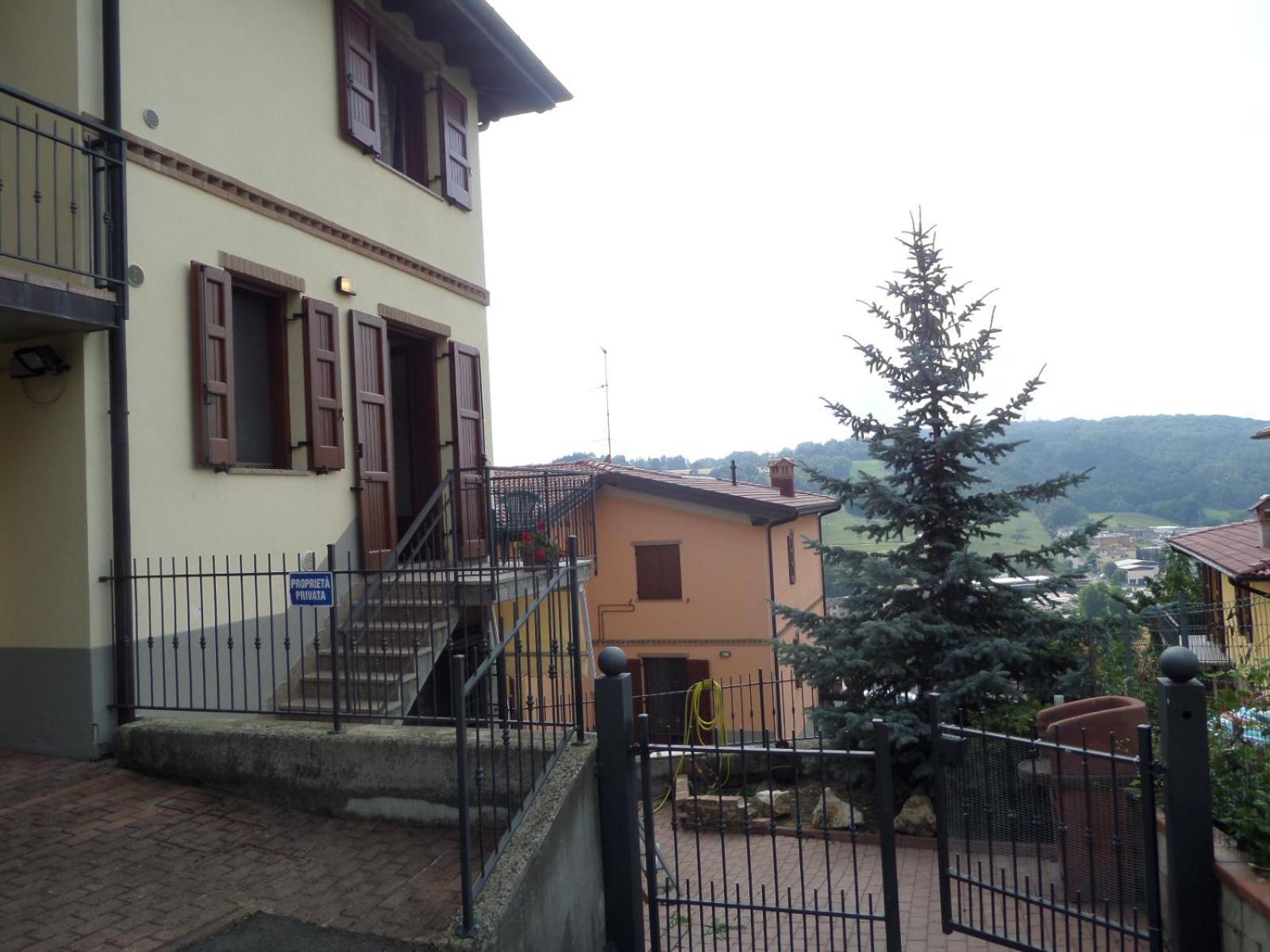 La Locanna Hotell Serramazzoni Exteriör bild